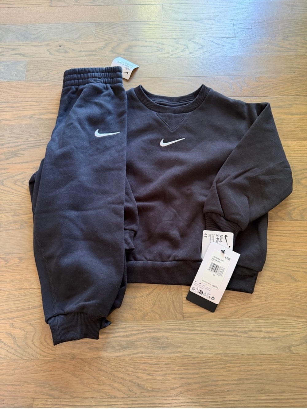 NWT Nike Toddler Set size 4T